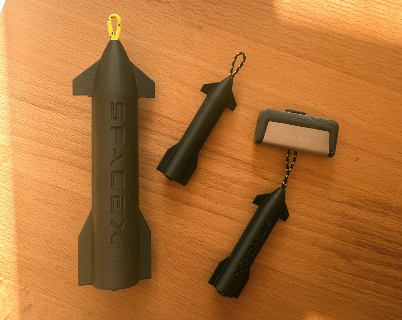 SpaceX Starship Keychain – additional view 1